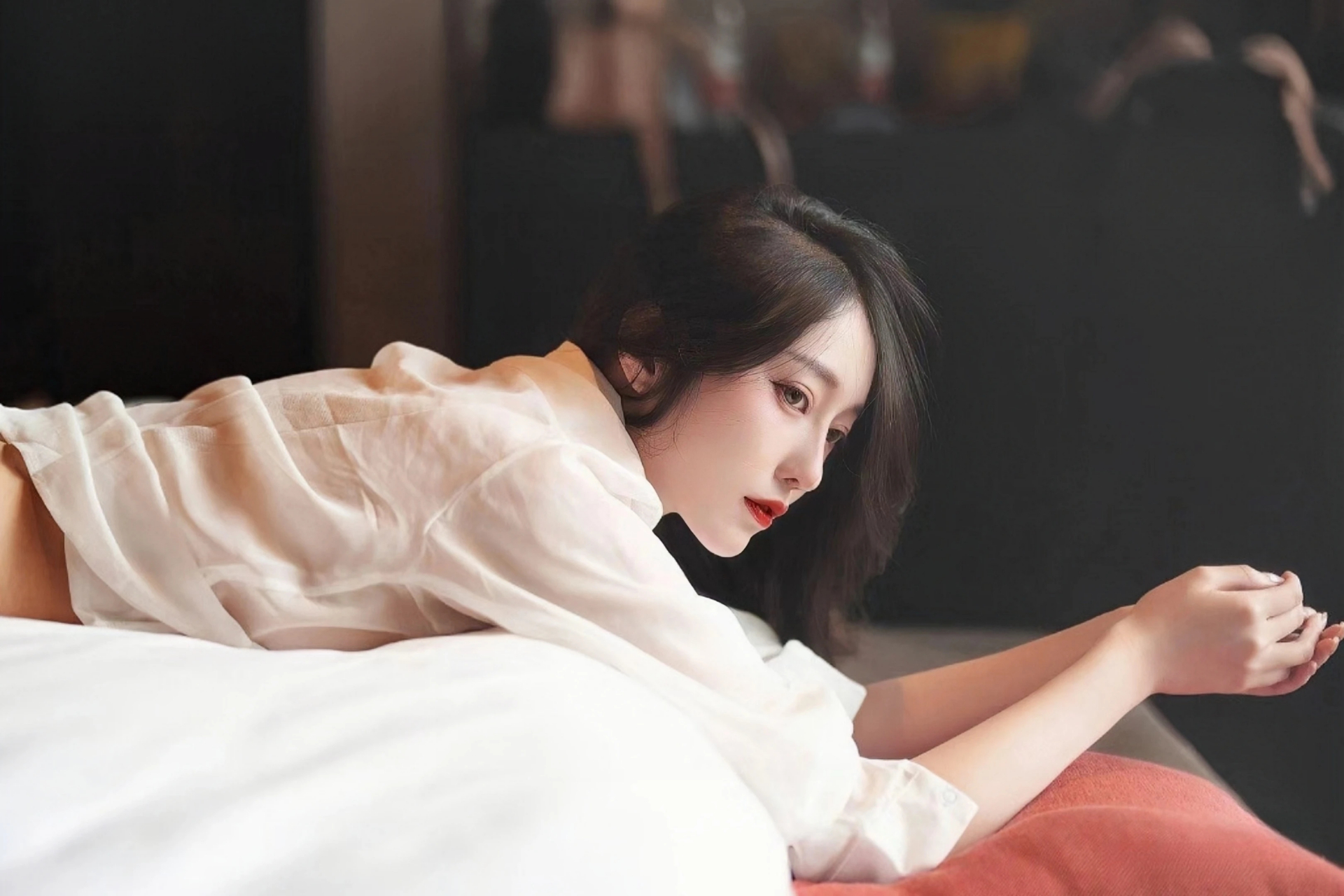 四川盆地等地有高温天气 菲律宾以东热带低压将趋向我国南海